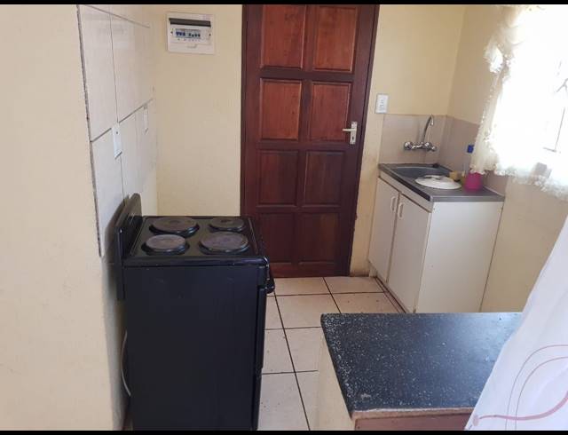 2 BEDROOM HOUSE SOLD IN SOSHANGUVE VV